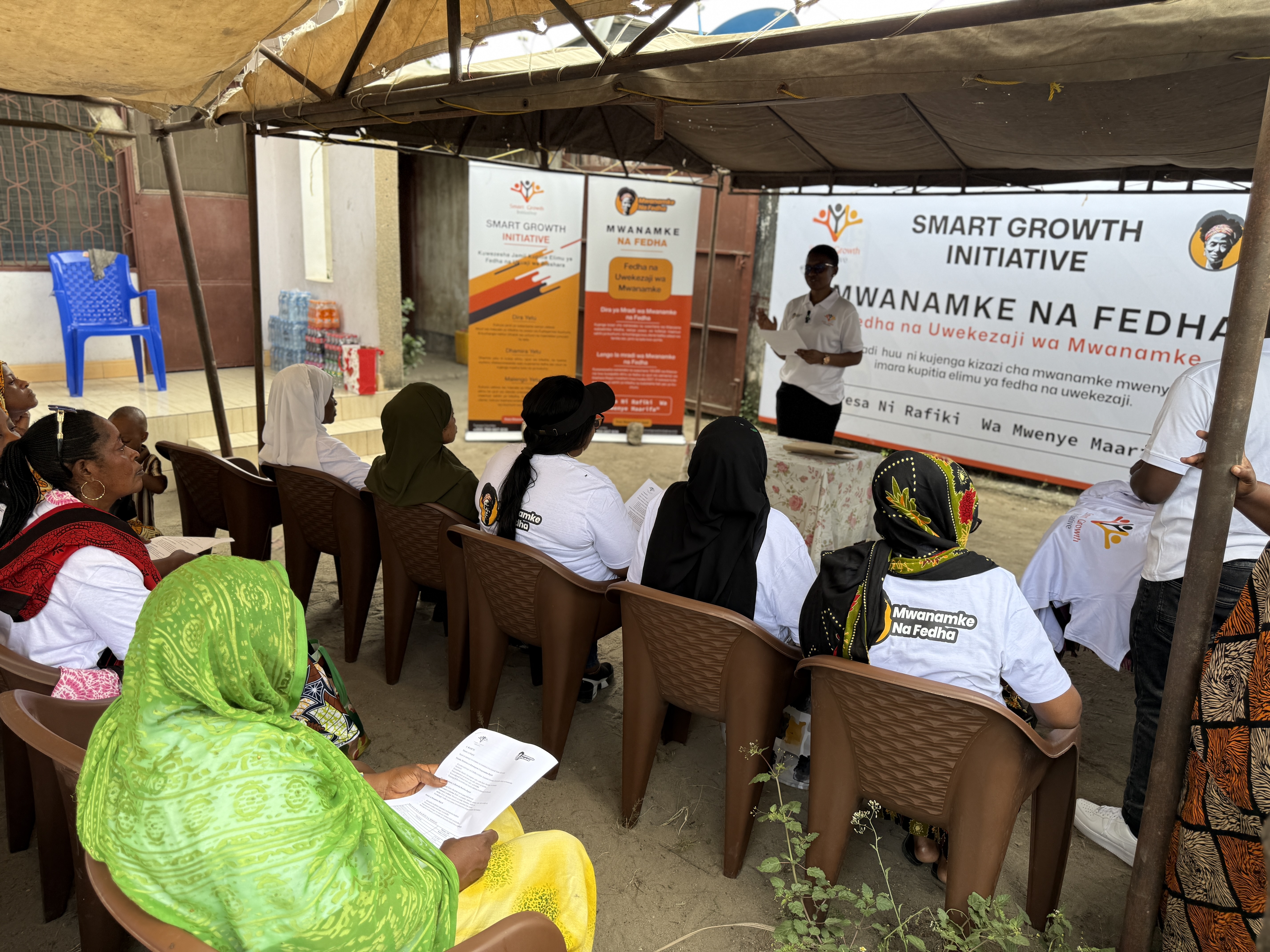 Gallery Image for Mwanamke na fedha - Magomeni