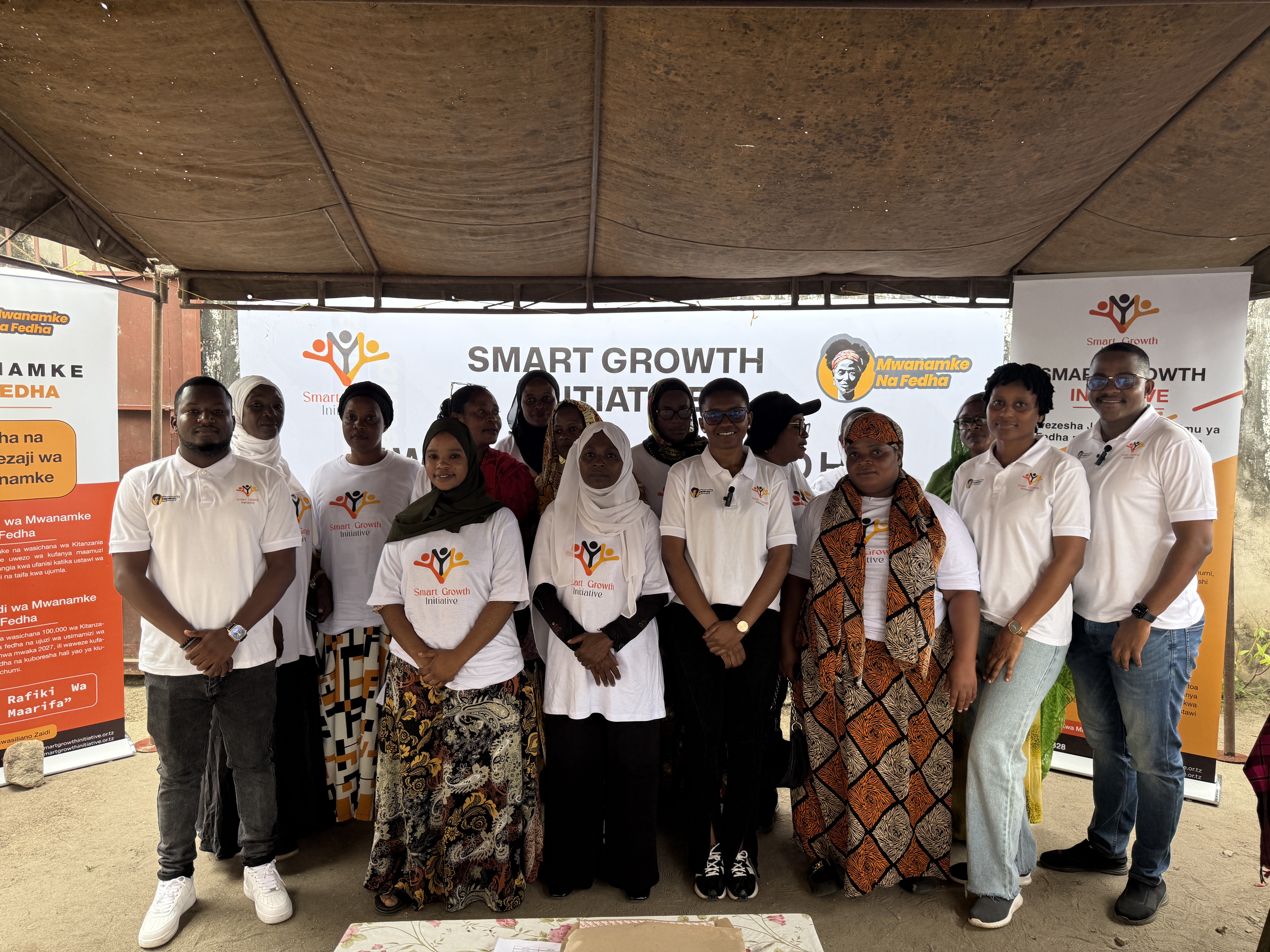 Gallery Image for Mwanamke na fedha - Magomeni