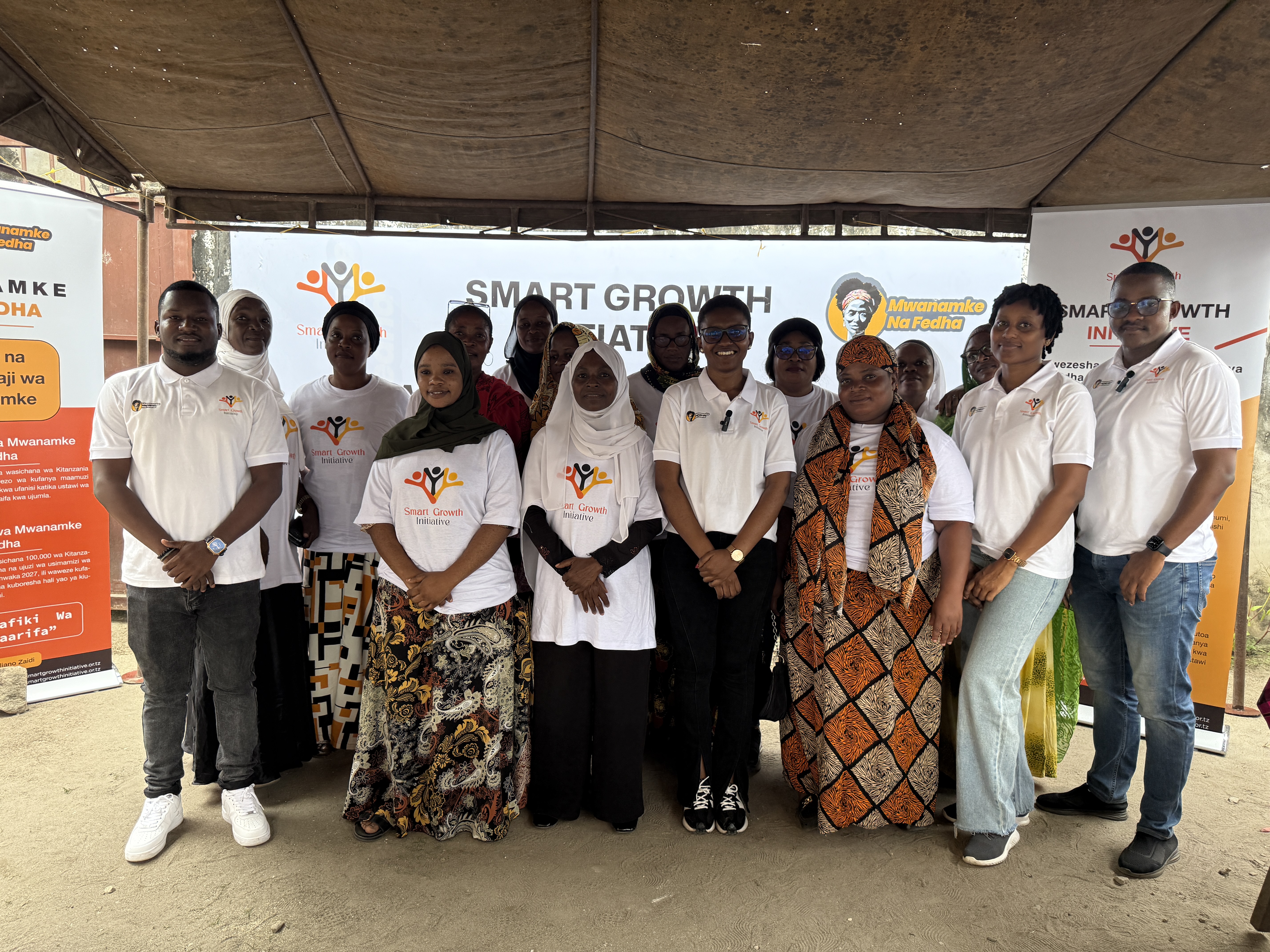 Gallery Image for Mwanamke na fedha - Magomeni